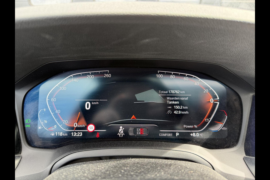 BMW 3 Serie Touring 320i High Executive M-Sport | Panoramadak | Camera | Head-Up Display | DAB | Stoelverwarming | Elektrische Achterklep |