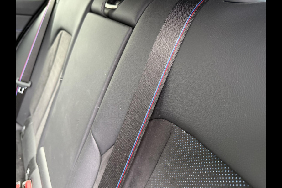 BMW 3 Serie Touring 320i High Executive M-Sport | Panoramadak | Camera | Head-Up Display | DAB | Stoelverwarming | Elektrische Achterklep |