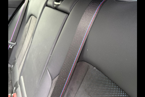 BMW 3 Serie Touring 320i High Executive M-Sport | Panoramadak | Camera | Head-Up Display | DAB | Stoelverwarming | Elektrische Achterklep |