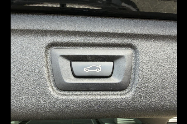 BMW 3 Serie Touring 320i High Executive M-Sport | Panoramadak | Camera | Head-Up Display | DAB | Stoelverwarming | Elektrische Achterklep |