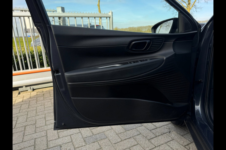 Hyundai Bayon 1.0 T-GDI Comfort TREKHAAK / CAMERA / SCHERM / NAVI / CRUISE / NL AUTO MET NAP / HYBRIDE