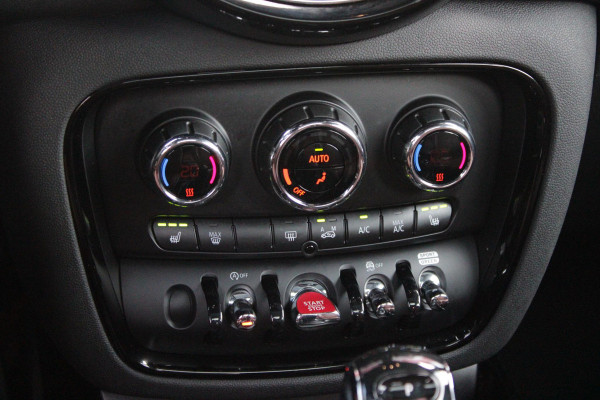 MINI Clubman 1.5 136PK AUTOMAAT COOPER RICHMOND PARK EDITION | PANORAMISCH SCHUIF/KANTEL DAK | FULL LEDEREN BEKLEDING "CHESTER MALT BROWN" | ACHTERUITRIJ CAMERA | PARKEERSENSOREN ACHTER | FULL LED KOPLAMPEN | DRAADLOZE APPLE CARPLAY/ANDROID AUTO | NAVIGATIE | STOEL/STUUR VERWARMING | 18" LICHTMETALEN VELGEN "BLACK STAR SPOKE" | "UNION JACK" ACHTERLICHTEN | COMFORT ACCESS TOEGANG |