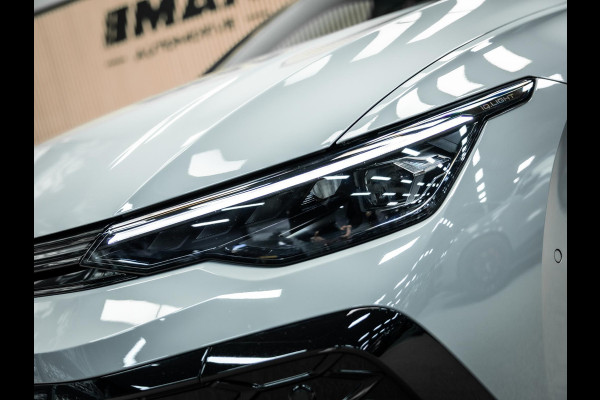 Volkswagen Golf 2.0 TSI GTI Clubsport | Akrapovic | Head-Up | Stuurverwarming | Pano |