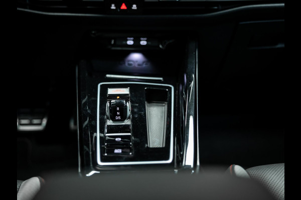 Volkswagen Golf 2.0 TSI GTI Clubsport | Akrapovic | Head-Up | Stuurverwarming | Pano |