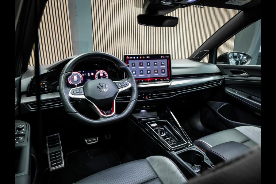 Volkswagen Golf 2.0 TSI GTI Clubsport | Akrapovic | Head-Up | Stuurverwarming | Pano |