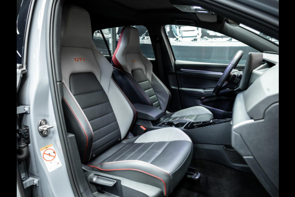Volkswagen Golf 2.0 TSI GTI Clubsport | Akrapovic | Head-Up | Stuurverwarming | Pano |