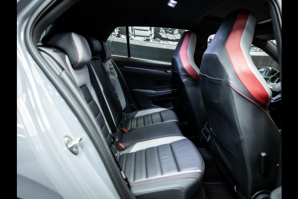 Volkswagen Golf 2.0 TSI GTI Clubsport | Akrapovic | Head-Up | Stuurverwarming | Pano |