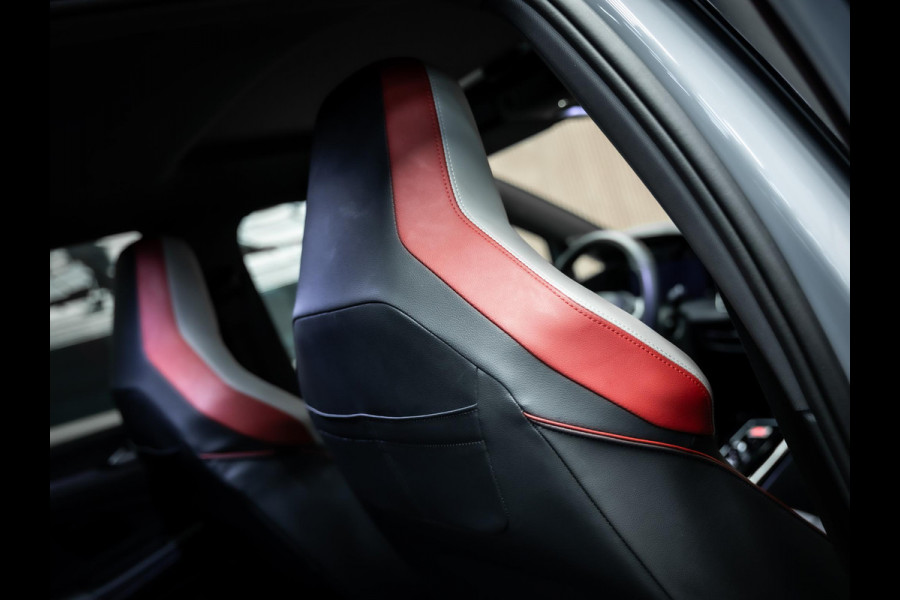 Volkswagen Golf 2.0 TSI GTI Clubsport | Akrapovic | Head-Up | Stuurverwarming | Pano |