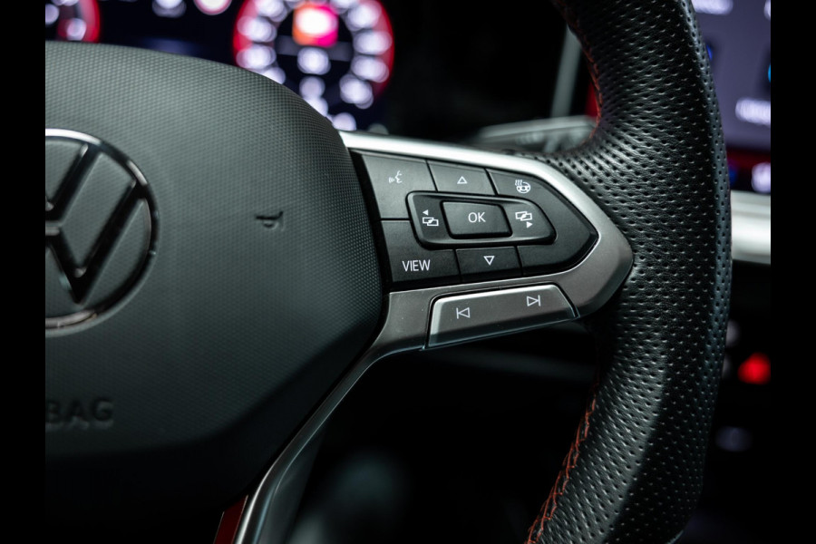 Volkswagen Golf 2.0 TSI GTI Clubsport | Akrapovic | Head-Up | Stuurverwarming | Pano |