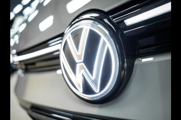 Volkswagen Golf 2.0 TSI GTI Clubsport | Akrapovic | Head-Up | Stuurverwarming | Pano |