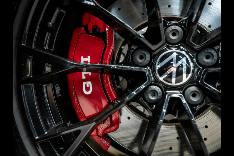 Volkswagen Golf 2.0 TSI GTI Clubsport | Akrapovic | Head-Up | Stuurverwarming | Pano |