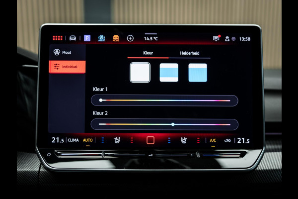 Volkswagen Golf 2.0 TSI GTI Clubsport | Akrapovic | Head-Up | Stuurverwarming | Pano |