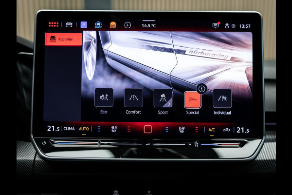 Volkswagen Golf 2.0 TSI GTI Clubsport | Akrapovic | Head-Up | Stuurverwarming | Pano |