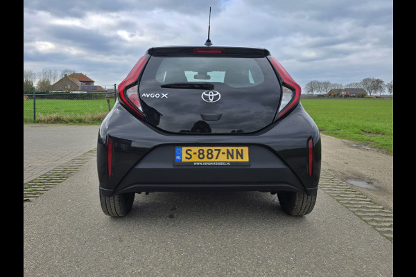 Toyota Aygo X 1.0 VVT-i MT Play - 74 Pk - Euro 6 - ParkeerCamera