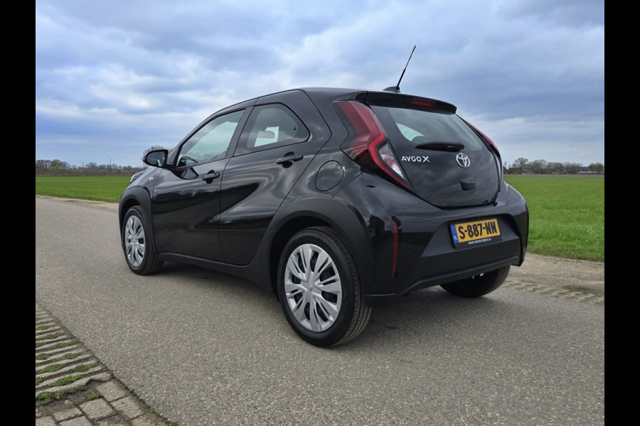 Toyota Aygo X 1.0 VVT-i MT Play - 74 Pk - Euro 6 - ParkeerCamera