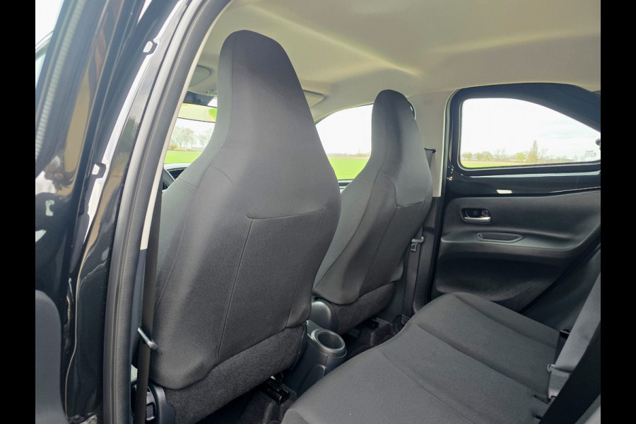 Toyota Aygo X 1.0 VVT-i MT Play - 74 Pk - Euro 6 - ParkeerCamera
