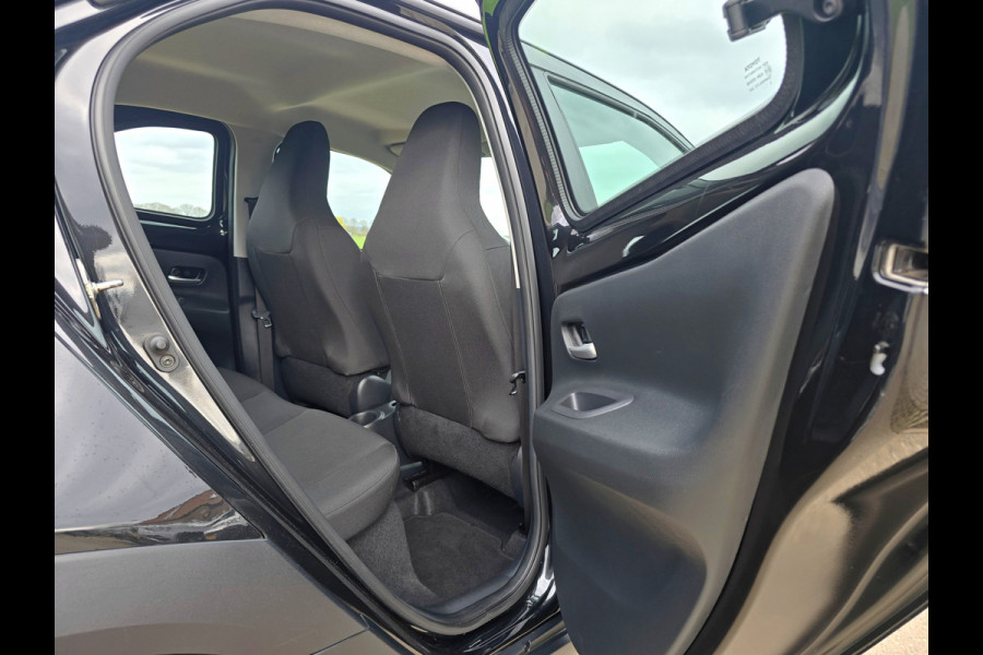 Toyota Aygo X 1.0 VVT-i MT Play - 74 Pk - Euro 6 - ParkeerCamera