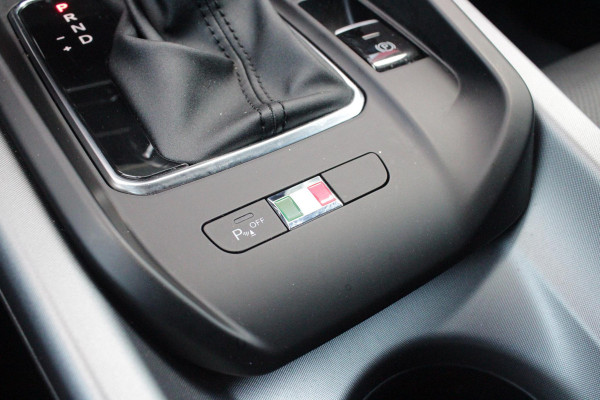 Alfa Romeo Tonale 1.5T Hybrid 160PK VELOCE | AFNEEMBARE TREKHAAK | PREMIUM PACK: LEDEREN BEKLEDING/GEVENTILEERDE VOORSTOELEN/4-VOUDIG ELEKTRISCH VERSTELBARE LENDESTEUN VOORSTOELEN/ELEKTRISCH BEDIENBARE VOORSTOELEN/GEHEUGEN OP DE BESTUUDERSSTOEL/HOOGGLANS ZWARTE RAAMOMLIJSTING/AMBIENT LIGHTING | TECHNOLOGY PACK: PARKEERWAARSCHUWING VOOR EN ACHTER/360° CAMERA/AUTOMATISCH INPARKEREN/ AUTONOMOUS DRIVING LEVEL 2: ADAPTIVE CRUISE CONTROL/LANE CENTERING ASSIST/TRAFFIC JAM ASSIST DODEHOEK DETECTIE AUTOMATISCH DIMMENDE BUITENSPIEGELS ELEKTRISCH BEDIENBARE ACHTERKLEP | WINTERPACK: STOELVERWARMING