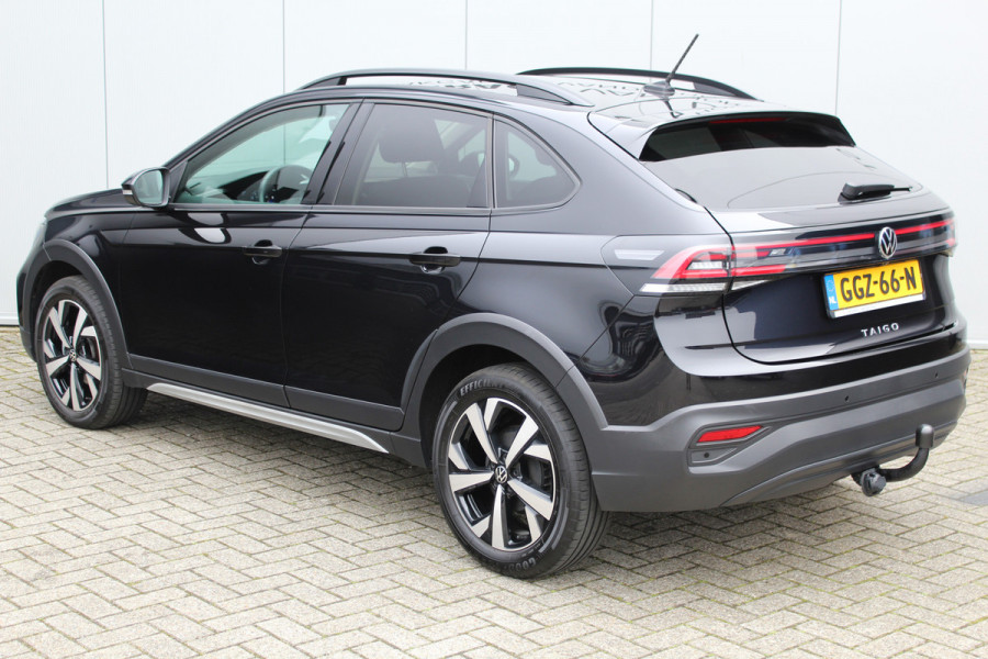 Volkswagen Taigo 1.0-96pk TSI Edition. Zeer nette en luxe hoogzitter, slechts 33.500km ! Airco, cruise cntrl adaptief, camera, pdc achter, trekhaak, LED verlichting, Apple Carplay/Android auto, bluetooth telefoonvoorb., digitaal dashboard etc.