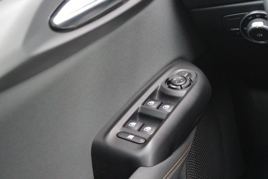 Alfa Romeo Tonale 1.5T Hybrid 160PK VELOCE | PREMIUM PACK: LEDEREN BEKLEDING/GEVENTILEERDE VOORSTOELEN/4-VOUDIG ELEKTRISCH VERSTELBARE LENDESTEUN VOORSTOELEN/HOOGGLANS ZWARTE RAAMOMLIJSTING/AMBIENT LIGHTING | TECHNOLOGY PACK: PARKEERWAARSCHUWING VOOR EN ACHTER/360° CAMERA/AUTOMATISCH INPARKEREN/ AUTONOMOUS DRIVING LEVEL 2: ADAPTIVE CRUISE CONTROL/LANE CENTERING ASSIST/TRAFFIC JAM ASSIST DODEHOEK DETECTIE AUTOMATISCH DIMMENDE BUITENSPIEGELS ELEKTRISCH BEDIENBARE ACHTERKLEP | WINTERPACK: STOELVERWARMING VOOR/STUURVERWARMING/VERWARMBARE RUITENSPROEIERS | 19" LICHTMETALEN VELGEN  | DRAADLOZ