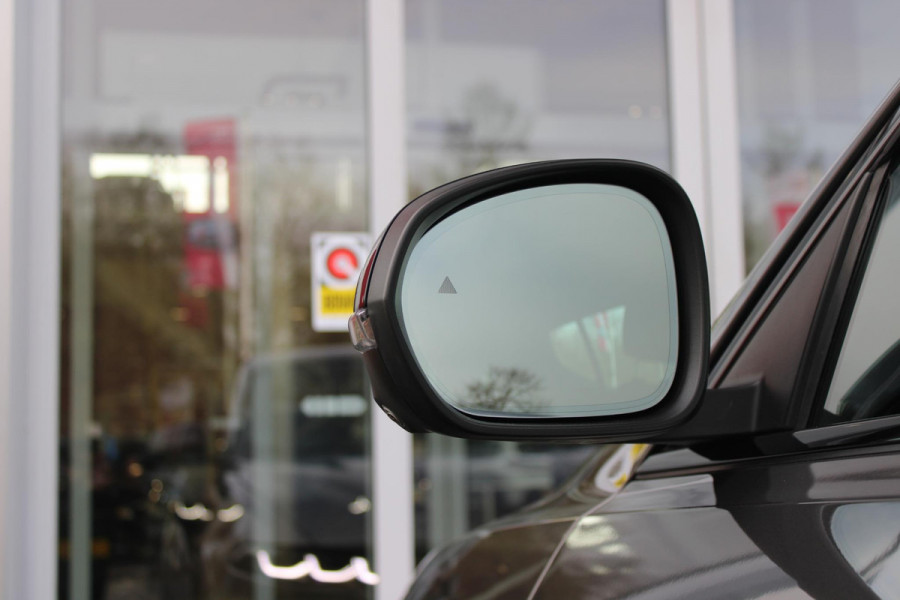 Alfa Romeo Tonale 1.5T Hybrid 160PK VELOCE | PREMIUM PACK: LEDEREN BEKLEDING/GEVENTILEERDE VOORSTOELEN/4-VOUDIG ELEKTRISCH VERSTELBARE LENDESTEUN VOORSTOELEN/HOOGGLANS ZWARTE RAAMOMLIJSTING/AMBIENT LIGHTING | TECHNOLOGY PACK: PARKEERWAARSCHUWING VOOR EN ACHTER/360° CAMERA/AUTOMATISCH INPARKEREN/ AUTONOMOUS DRIVING LEVEL 2: ADAPTIVE CRUISE CONTROL/LANE CENTERING ASSIST/TRAFFIC JAM ASSIST DODEHOEK DETECTIE AUTOMATISCH DIMMENDE BUITENSPIEGELS ELEKTRISCH BEDIENBARE ACHTERKLEP | WINTERPACK: STOELVERWARMING VOOR/STUURVERWARMING/VERWARMBARE RUITENSPROEIERS | 19" LICHTMETALEN VELGEN  | DRAADLOZ