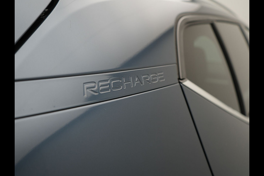 Volvo XC40 T4 Recharge Inscription PHEV 211pk Dealer O.H | Panodak | Camera | Keyless | 18"L.M | Apple Carplay | Stoelverwarming | El. Achterklep | Plug In Hybrid |