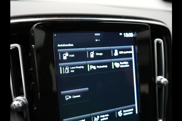 Volvo XC40 T4 Recharge Inscription PHEV 211pk Dealer O.H | Panodak | Camera | Keyless | 18"L.M | Apple Carplay | Stoelverwarming | El. Achterklep | Plug In Hybrid |