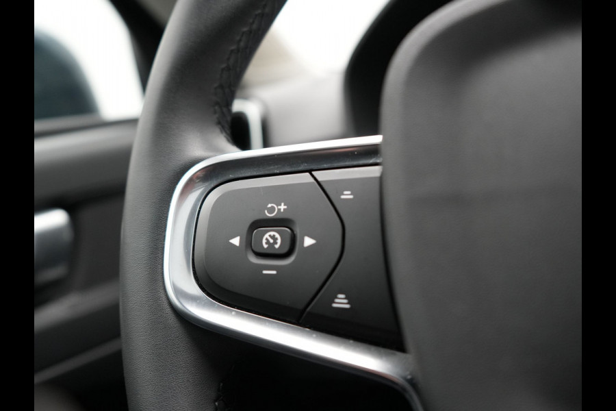 Volvo XC40 T4 Recharge Inscription PHEV 211pk Dealer O.H | Panodak | Camera | Keyless | 18"L.M | Apple Carplay | Stoelverwarming | El. Achterklep | Plug In Hybrid |