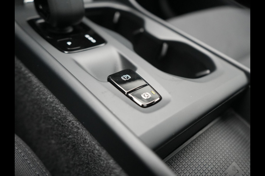 Volvo XC40 T4 Recharge Inscription PHEV 211pk Dealer O.H | Panodak | Camera | Keyless | 18"L.M | Apple Carplay | Stoelverwarming | El. Achterklep | Plug In Hybrid |
