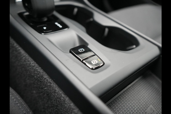 Volvo XC40 T4 Recharge Inscription PHEV 211pk Dealer O.H | Panodak | Camera | Keyless | 18"L.M | Apple Carplay | Stoelverwarming | El. Achterklep | Plug In Hybrid |