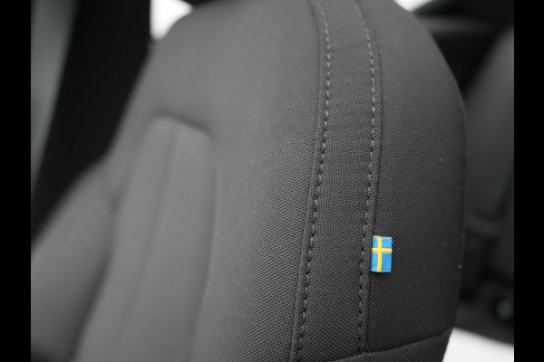 Volvo XC40 T4 Recharge Inscription PHEV 211pk Dealer O.H | Panodak | Camera | Keyless | 18"L.M | Apple Carplay | Stoelverwarming | El. Achterklep | Plug In Hybrid |