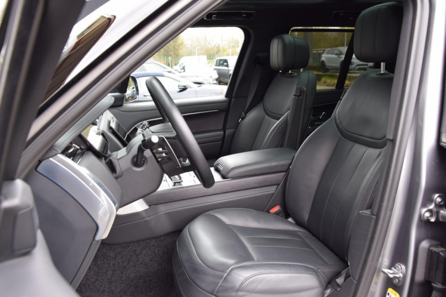 Land Rover Range Rover P460e SE PHEV