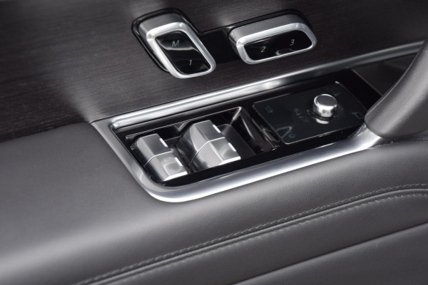 Land Rover Range Rover P460e SE PHEV