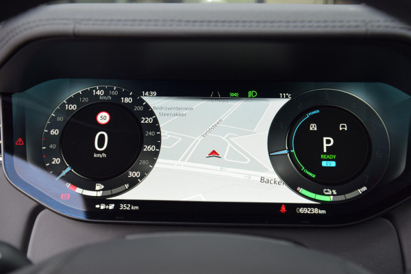 Land Rover Range Rover P460e SE PHEV