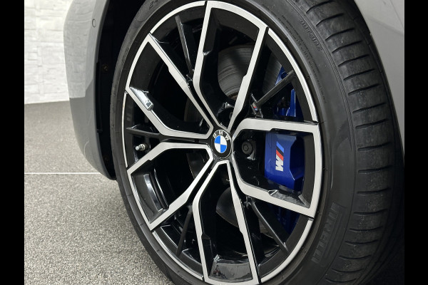 BMW 5 Serie 545e xDrive M-Sport | ACC | Head-Up | 19'' | Stuurverwarming | Sfeerverlichting | Carplay | Sportremmen | Getint Glas | Draadloos Laden | Sportstoelen | Live Cockpit Pro | LED |