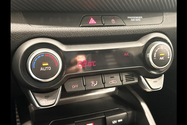 Kia Stonic 1.0 T-GDi MHEV GT-Line Navigatie Apple Carplay/Android Auto Camera Parkeersensoren Cruise Control Stoel- en stuurverwarming Half leder Climate Controln Lichtmetalen velgen