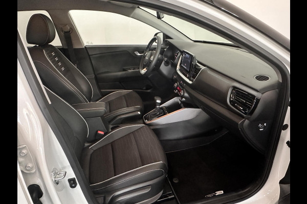 Kia Stonic 1.0 T-GDi MHEV GT-Line Navigatie Apple Carplay/Android Auto Camera Parkeersensoren Cruise Control Stoel- en stuurverwarming Half leder Climate Controln Lichtmetalen velgen