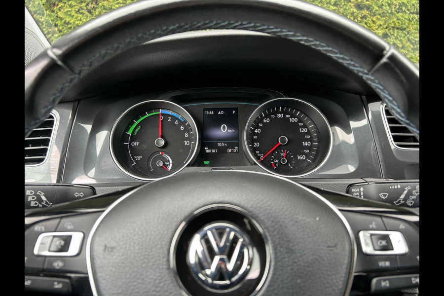 Volkswagen e-Golf E-DITION PDC AdaptiveCruise AllSeason