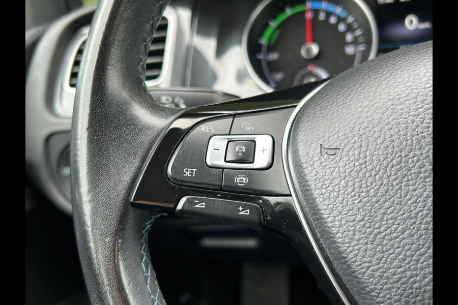 Volkswagen e-Golf E-DITION PDC AdaptiveCruise AllSeason