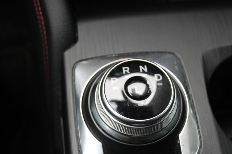 Ford Kuga 2.5 PHEV ST-Line X | Wegklapbare trekhaak | Adaptive cruise control | Winter Pack | Dodehoeksensoren | Head up Display | B&O Sound