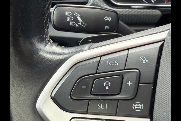 Volkswagen T-Cross 1.0 TSI AUTOMAAT 110 pk 2 X R-Line, trekhaak, dealer onderhouden, 1 e eigenaar, NL auto met nap