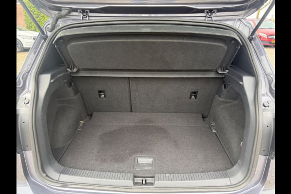 Volkswagen T-Cross 1.0 TSI AUTOMAAT 110 pk 2 X R-Line, trekhaak, dealer onderhouden, 1 e eigenaar, NL auto met nap