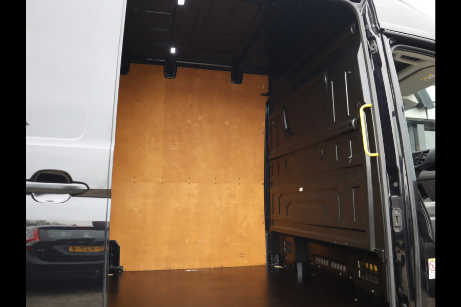 Volkswagen Crafter 2.0 TDI 177PK L3H3 EXCLUSIVE EDITION