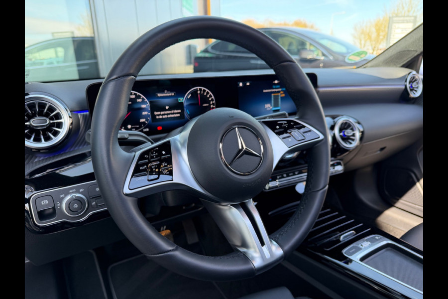 Mercedes-Benz A-Klasse 250 e Star Edition, 1e eigenaar, NAP, Pano, Leder, KeyLess