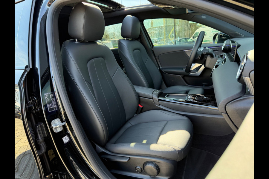 Mercedes-Benz A-Klasse 250 e Star Edition, 1e eigenaar, NAP, Pano, Leder, KeyLess
