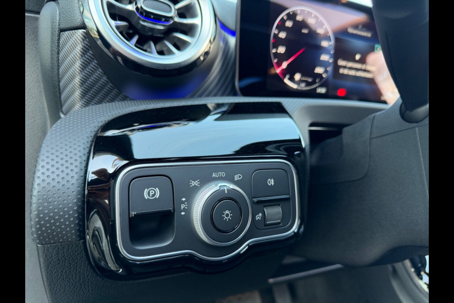 Mercedes-Benz A-Klasse 250 e Star Edition, 1e eigenaar, NAP, Pano, Leder, KeyLess