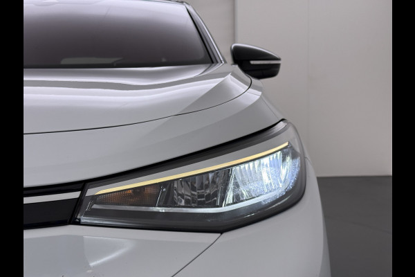 Volkswagen ID.4 204PK First 77kWh SOH 91% Leer/Alcantara Adap.Cruise Camera Apple Carplay Android Navi Ecc Pdc-a+v Lmv 20" Stoel+Stuurverwarming Led Bordherkenning Voor-Klimatisering Semi-Autopilot App-Connect E-sound Front-Assist Origineel Nederlandse Auto