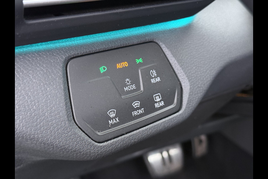 Volkswagen ID.4 204PK First 77kWh SOH 91% Leer/Alcantara Adap.Cruise Camera Apple Carplay Android Navi Ecc Pdc-a+v Lmv 20" Stoel+Stuurverwarming Led Bordherkenning Voor-Klimatisering Semi-Autopilot App-Connect E-sound Front-Assist Origineel Nederlandse Auto