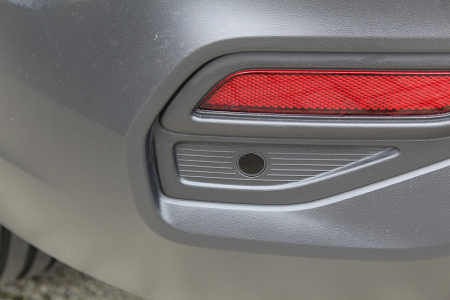 Volkswagen Taigo 1.0-96pk TSI Edition. Zeer nette en luxe hoogzitter, slechts 33.500km ! Airco, cruise cntrl adaptief, camera, pdc achter, trekhaak, LED verlichting, Apple Carplay/Android auto, bluetooth telefoonvoorb., digitaal dashboard etc.