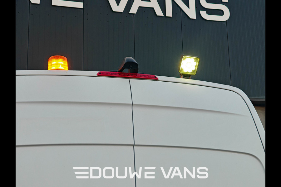 Mercedes-Benz Sprinter L2 H2 Automaat 317 3500 Trekhaak MBUX NAP BOTT Inrichting Standkachel Omvormer (Nieuwe motor 70km)